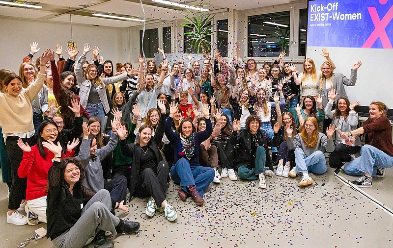Gruppenbild junge Frauen