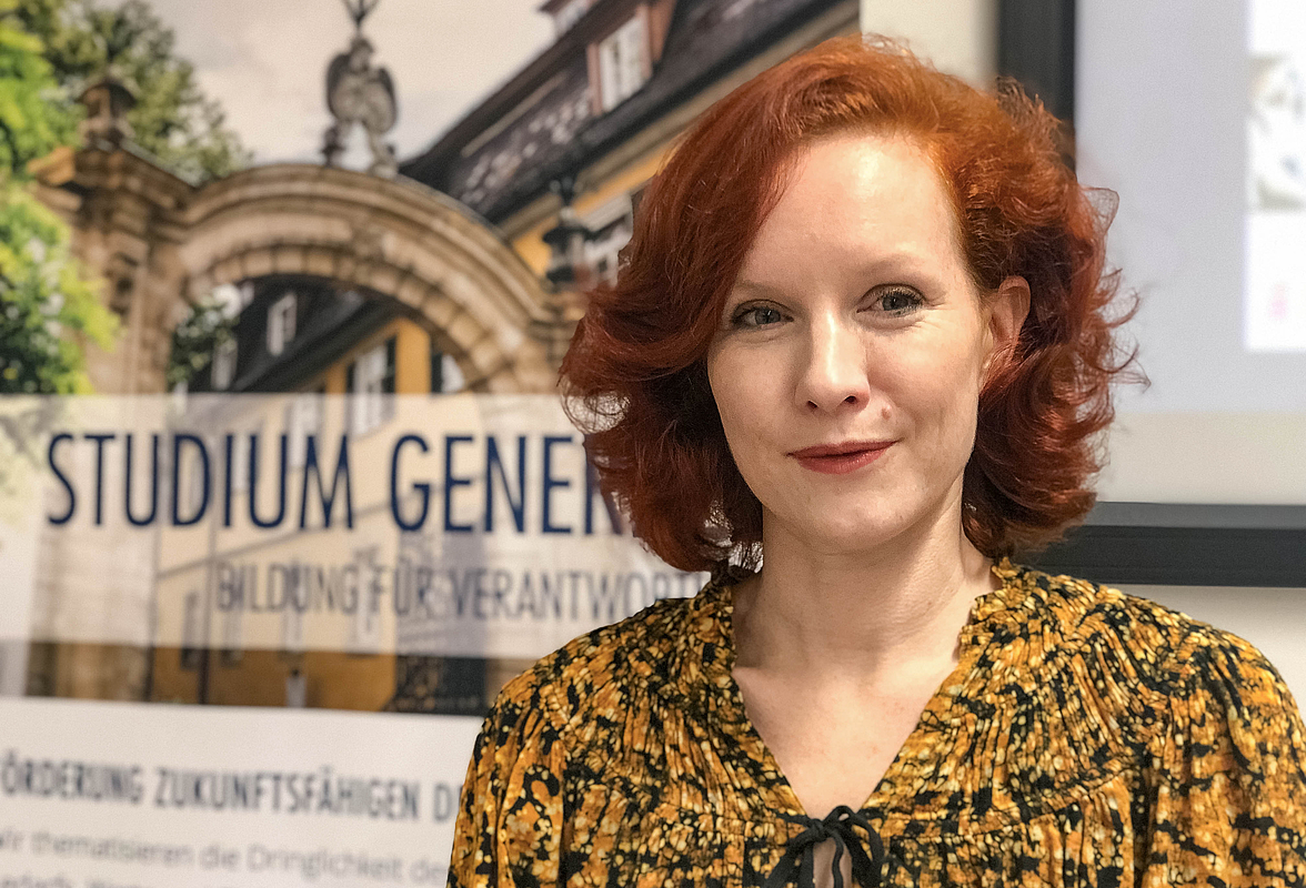 Portraitbild der Referentin