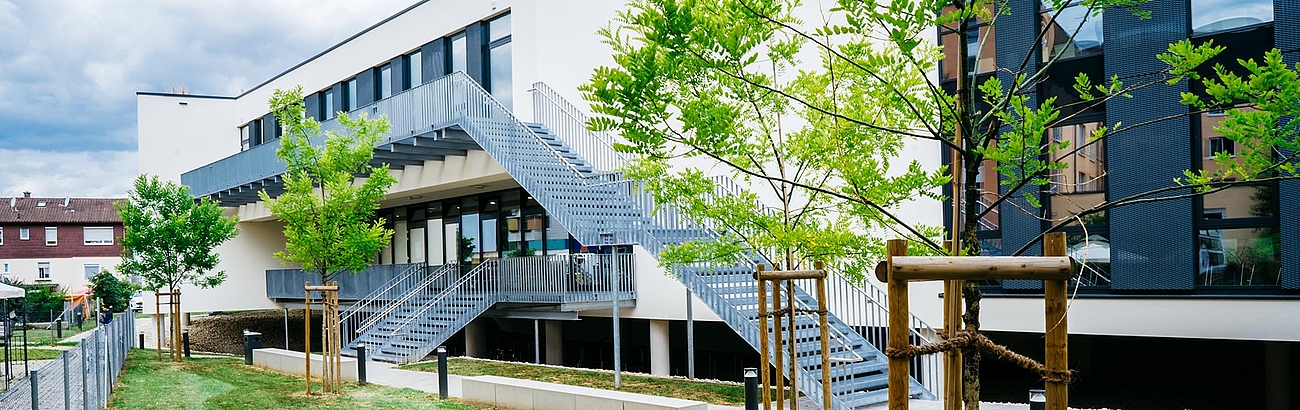 Fakultätsgebäude der HfWU CI10